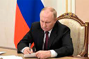 Путин подписал закон о регулировании работы такси